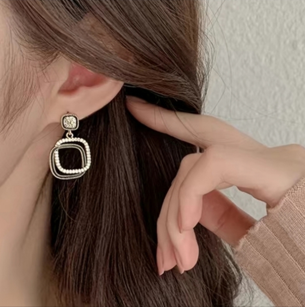 New!Elegant Silver Square Drop Earrings